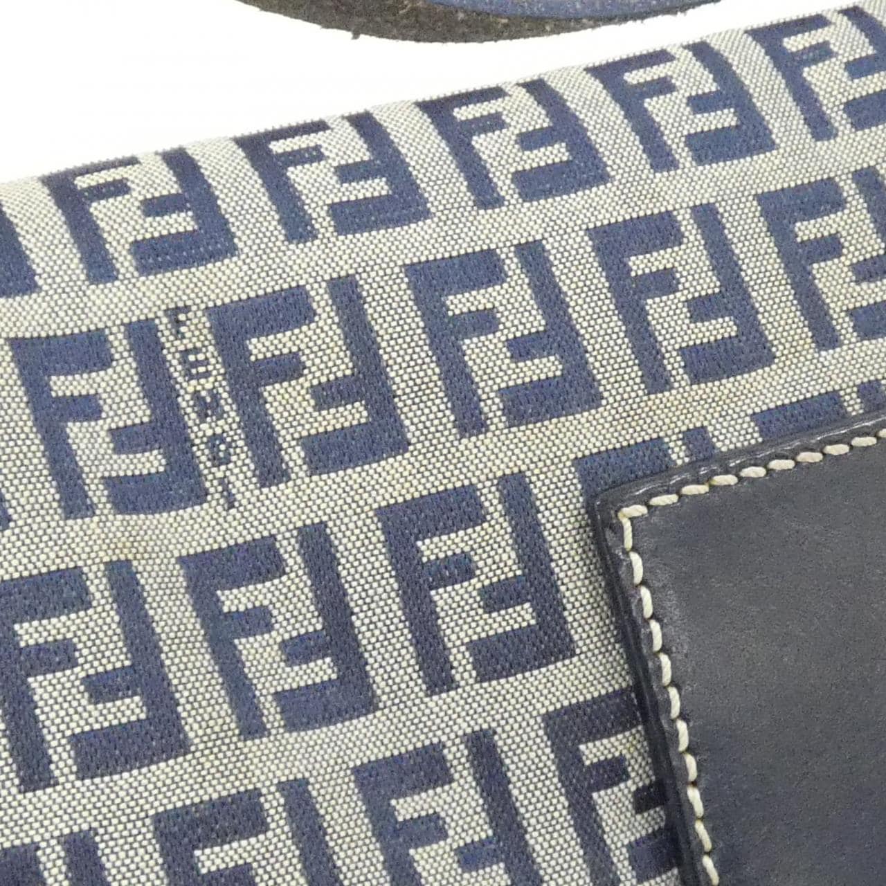 フェンディ バゲット 写真6