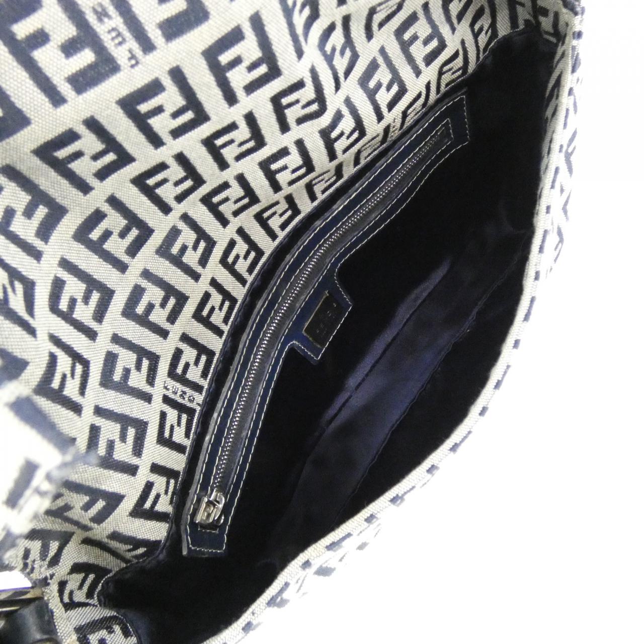 フェンディ バゲット 写真9