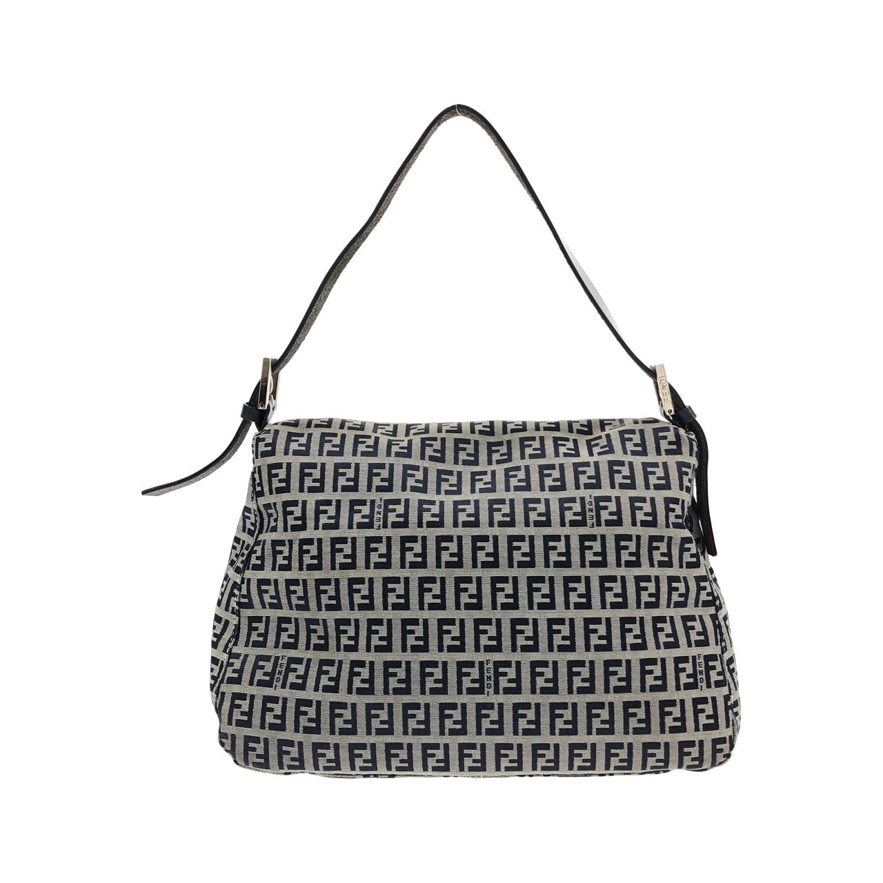 フェンディ バゲット 写真2