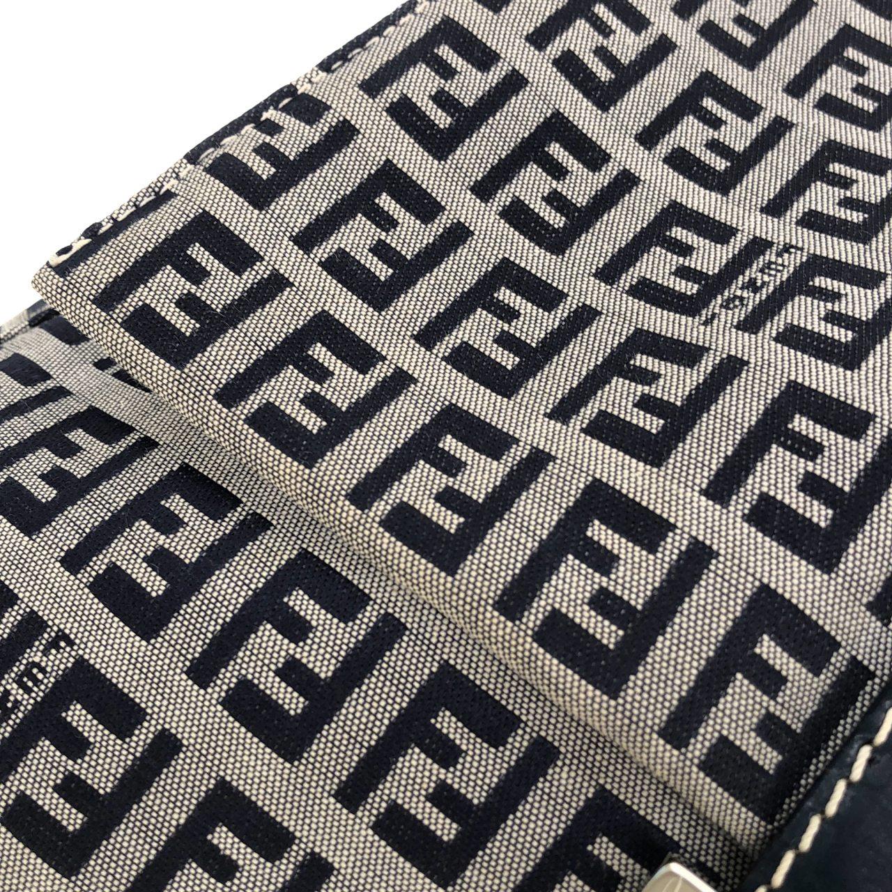 フェンディ バゲット 写真5