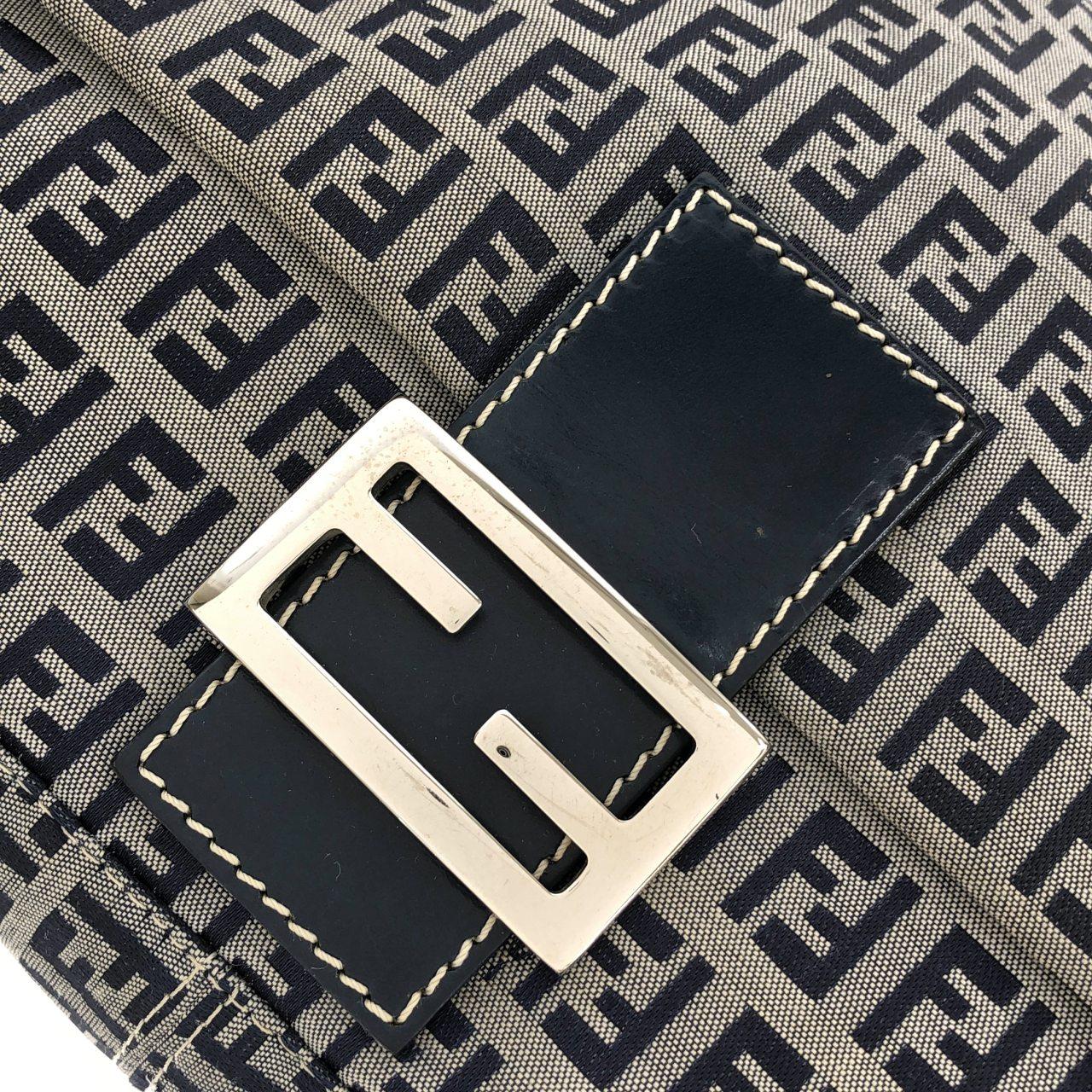 フェンディ バゲット 写真6