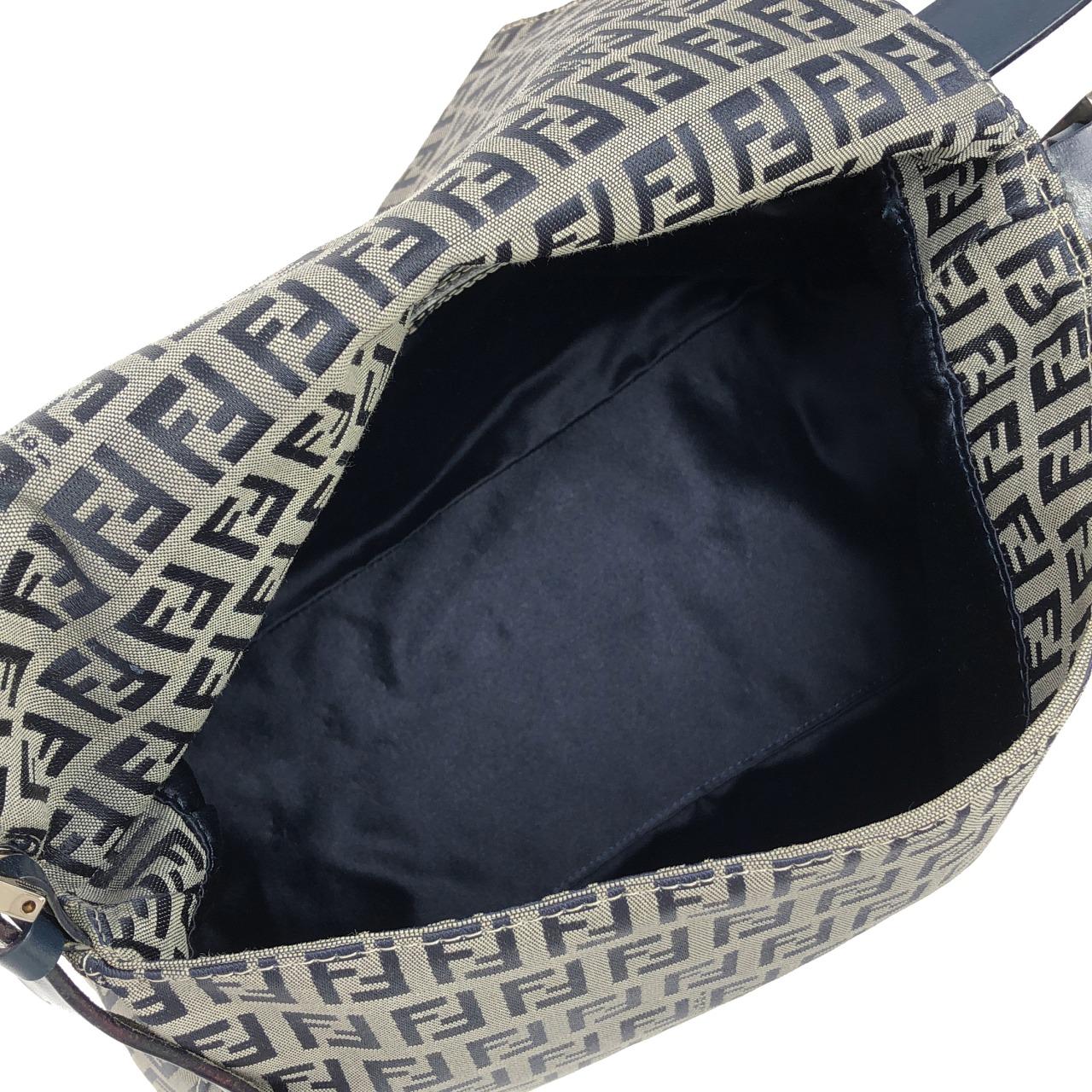 フェンディ バゲット 写真8