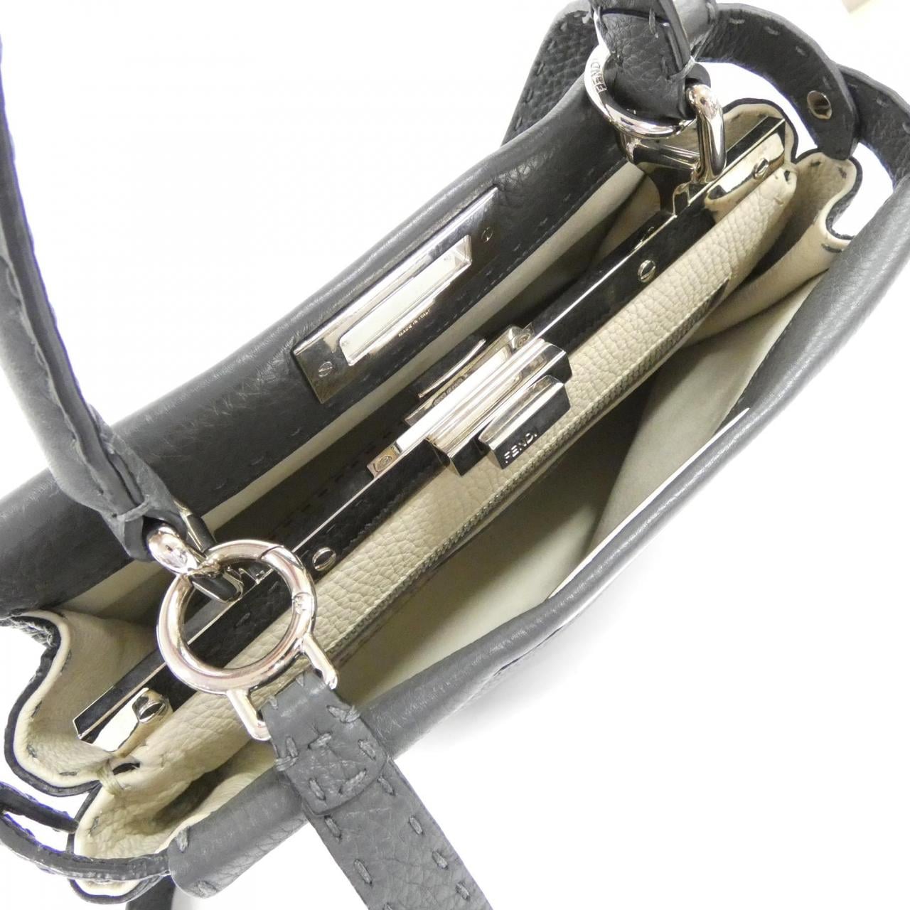 フェンディ ピーカブー 写真7