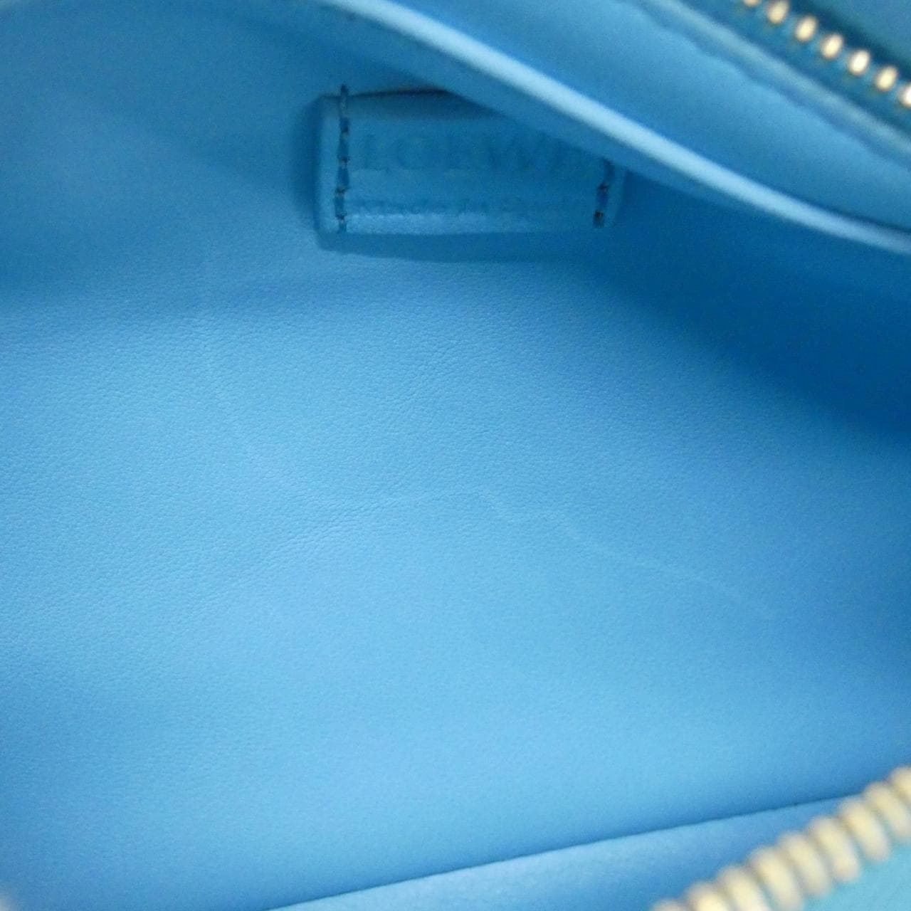 ロエベ パズル 写真7