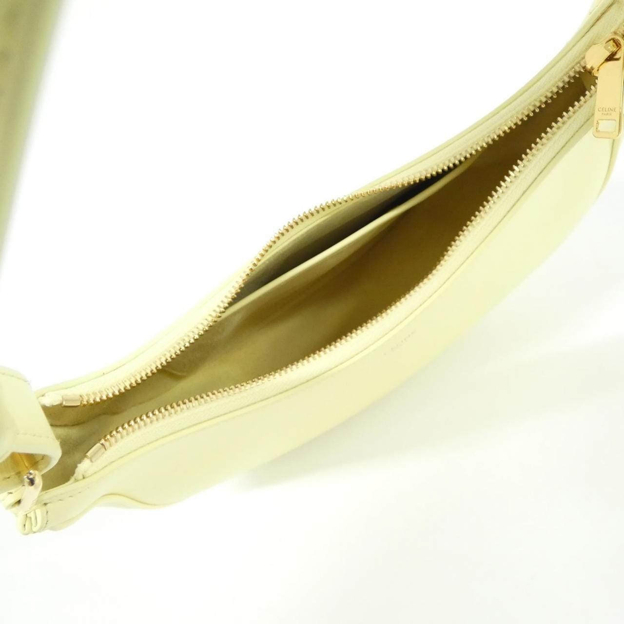 セリーヌ アヴァ 写真8