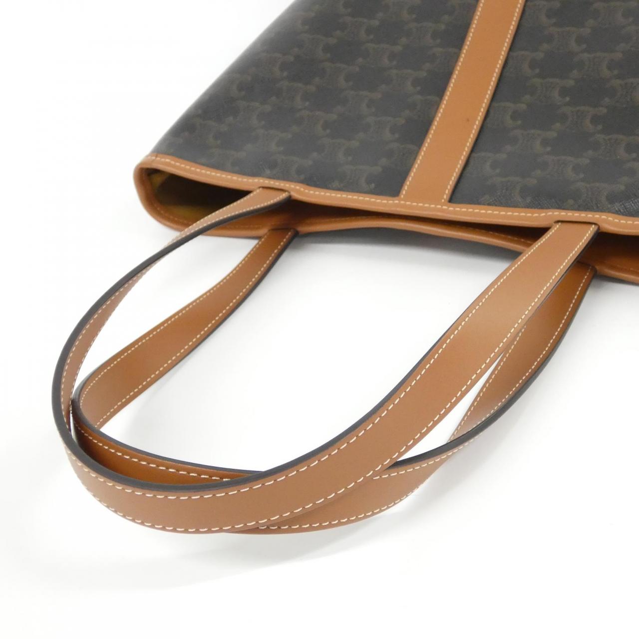 セリーヌ トリオンフ 写真7