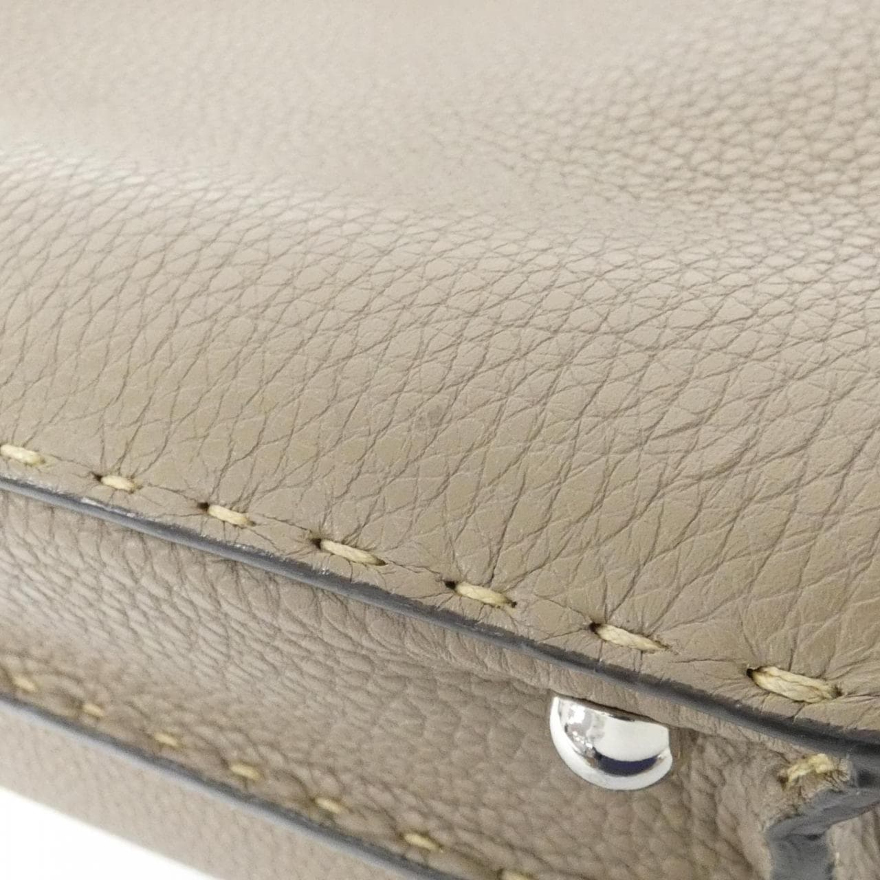 フェンディ ピーカブー 写真3