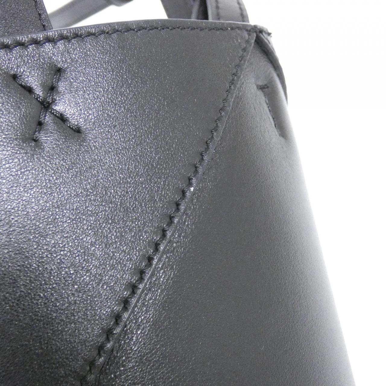 ロエベ パズル 写真4