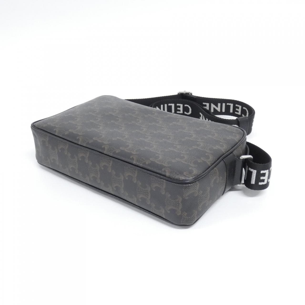 セリーヌ トリオンフ 写真2