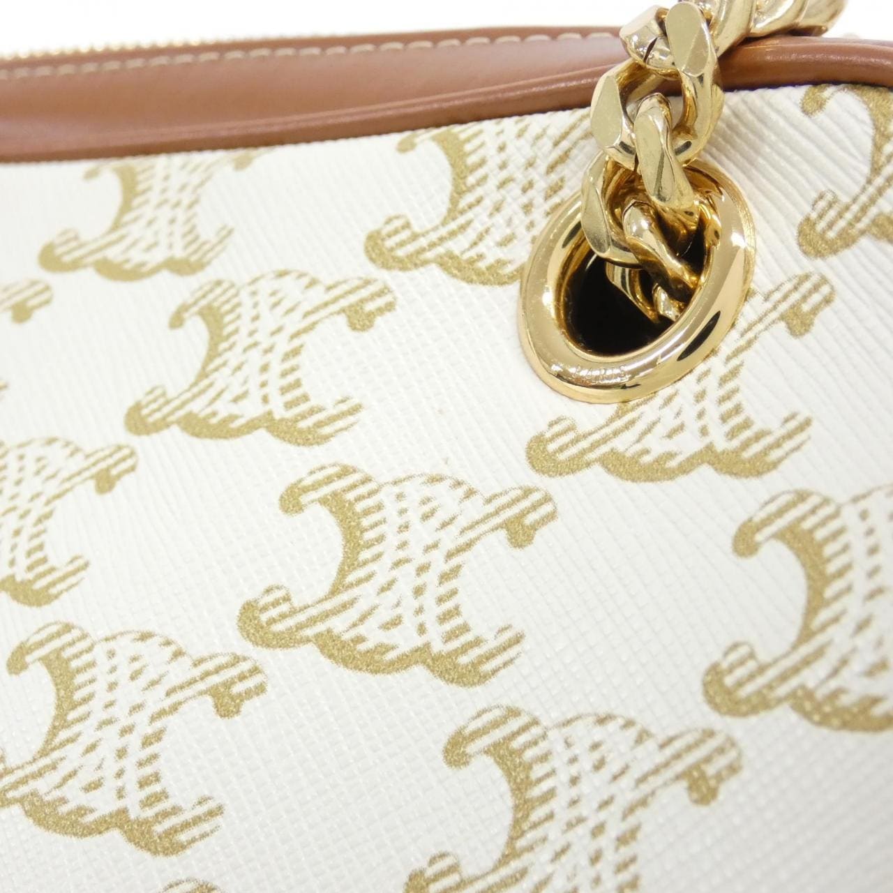 セリーヌ トリオンフ 写真6