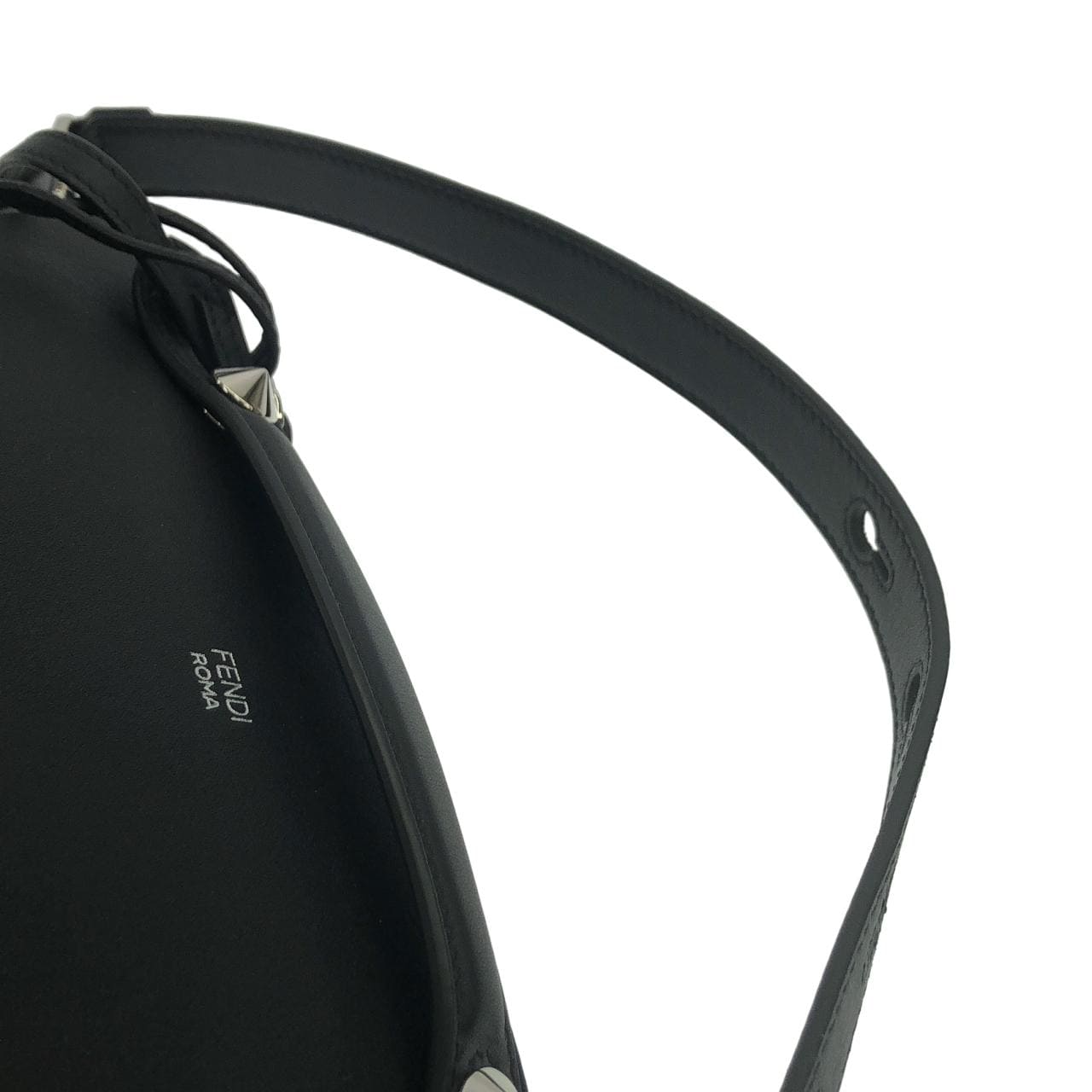 フェンディ バイザウェイ 写真4