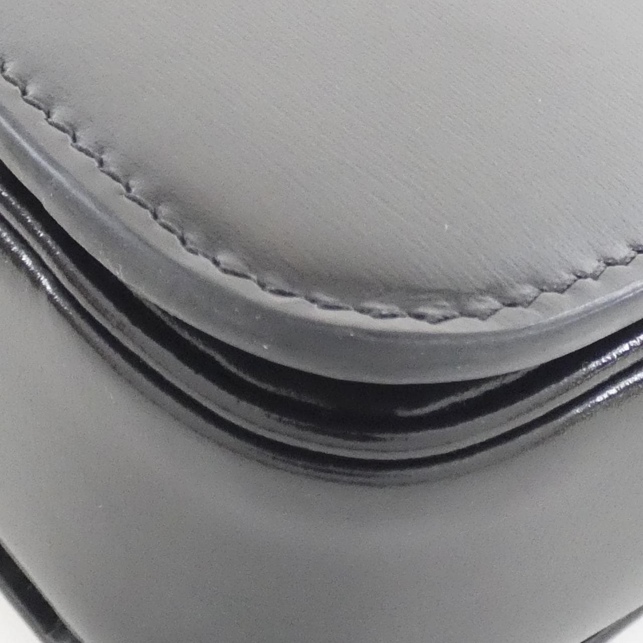 セリーヌ トリオンフ 写真4