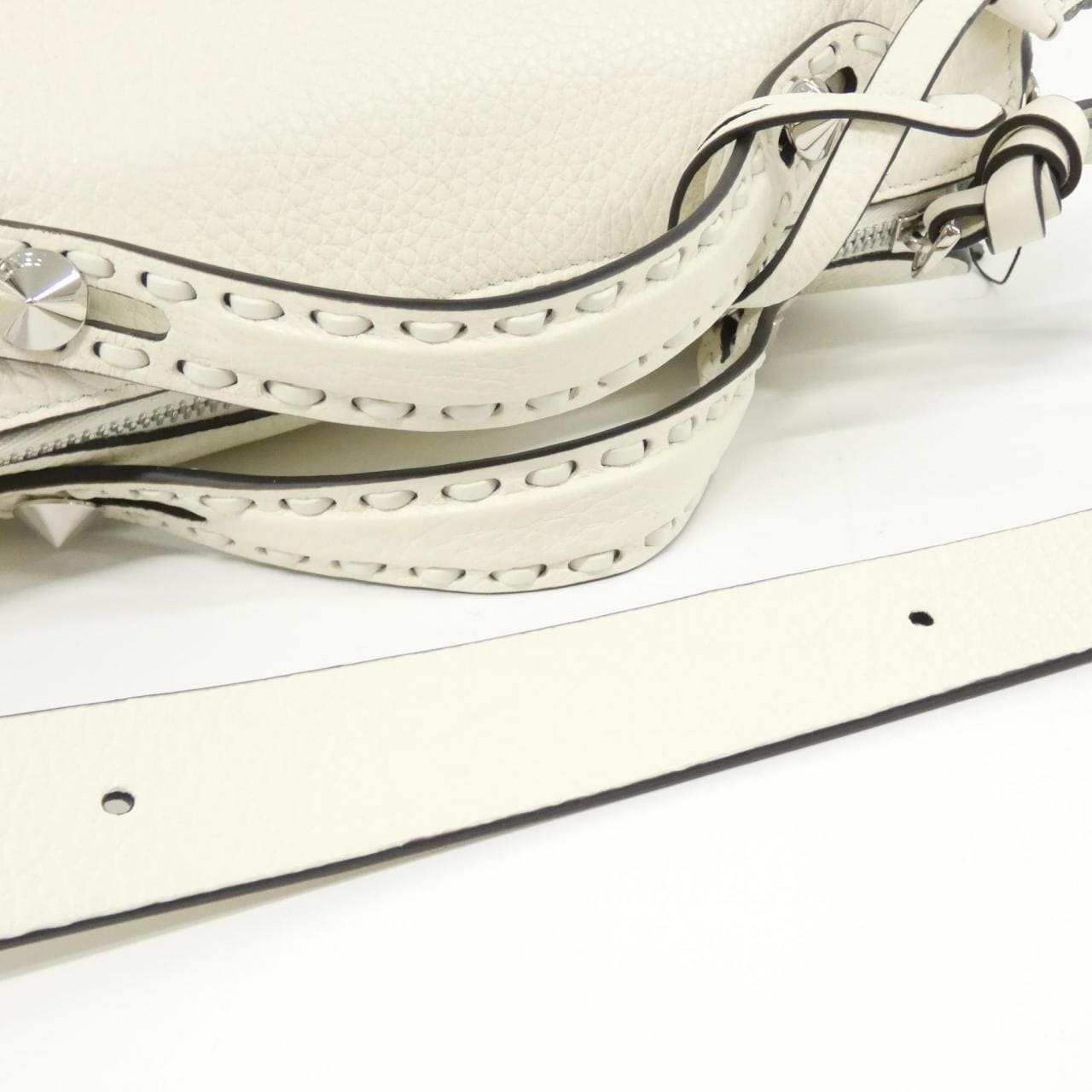 フェンディ バイザウェイ 写真5