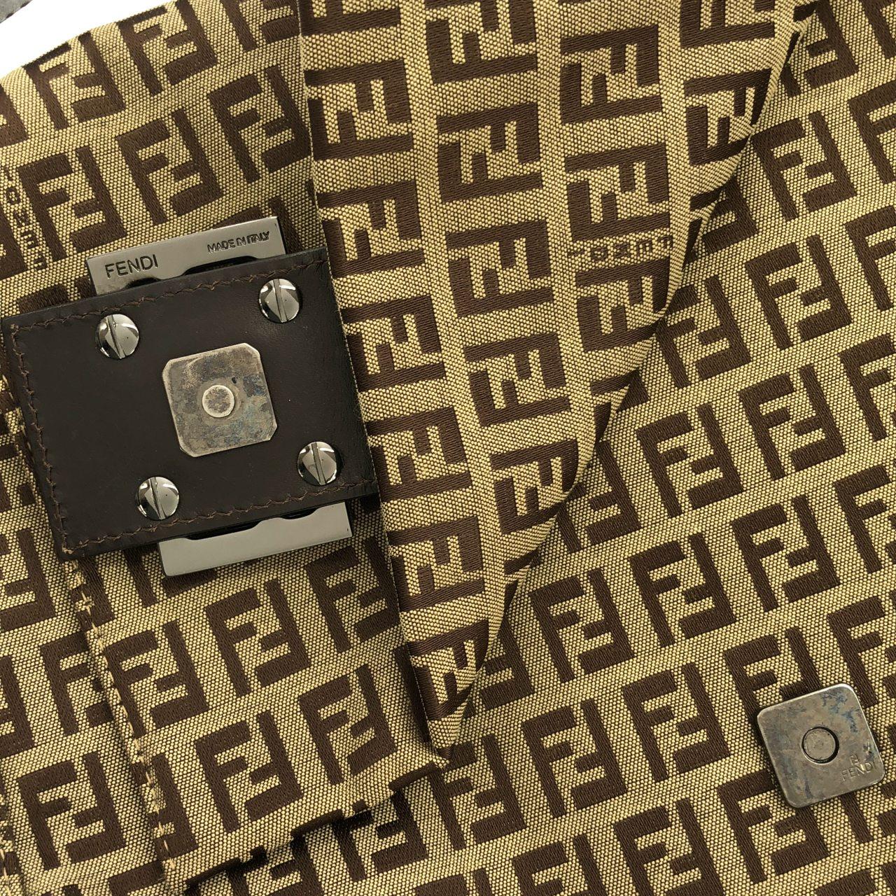 フェンディ バゲット 写真5