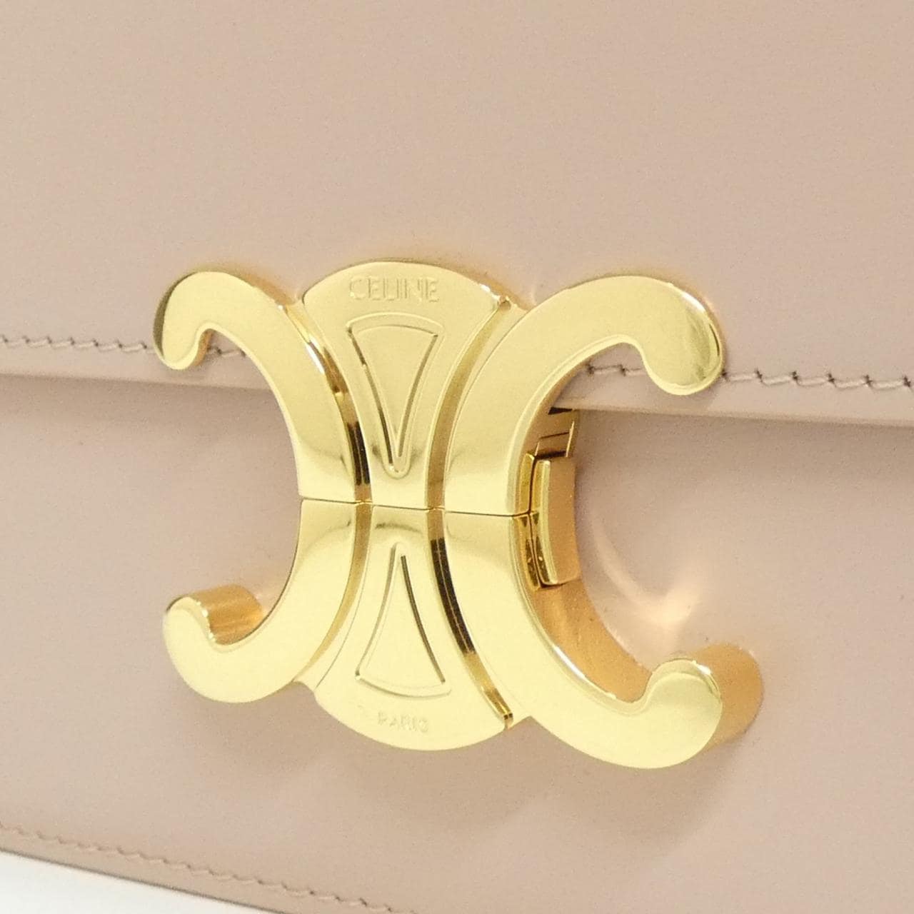 セリーヌ トリオンフ 写真4