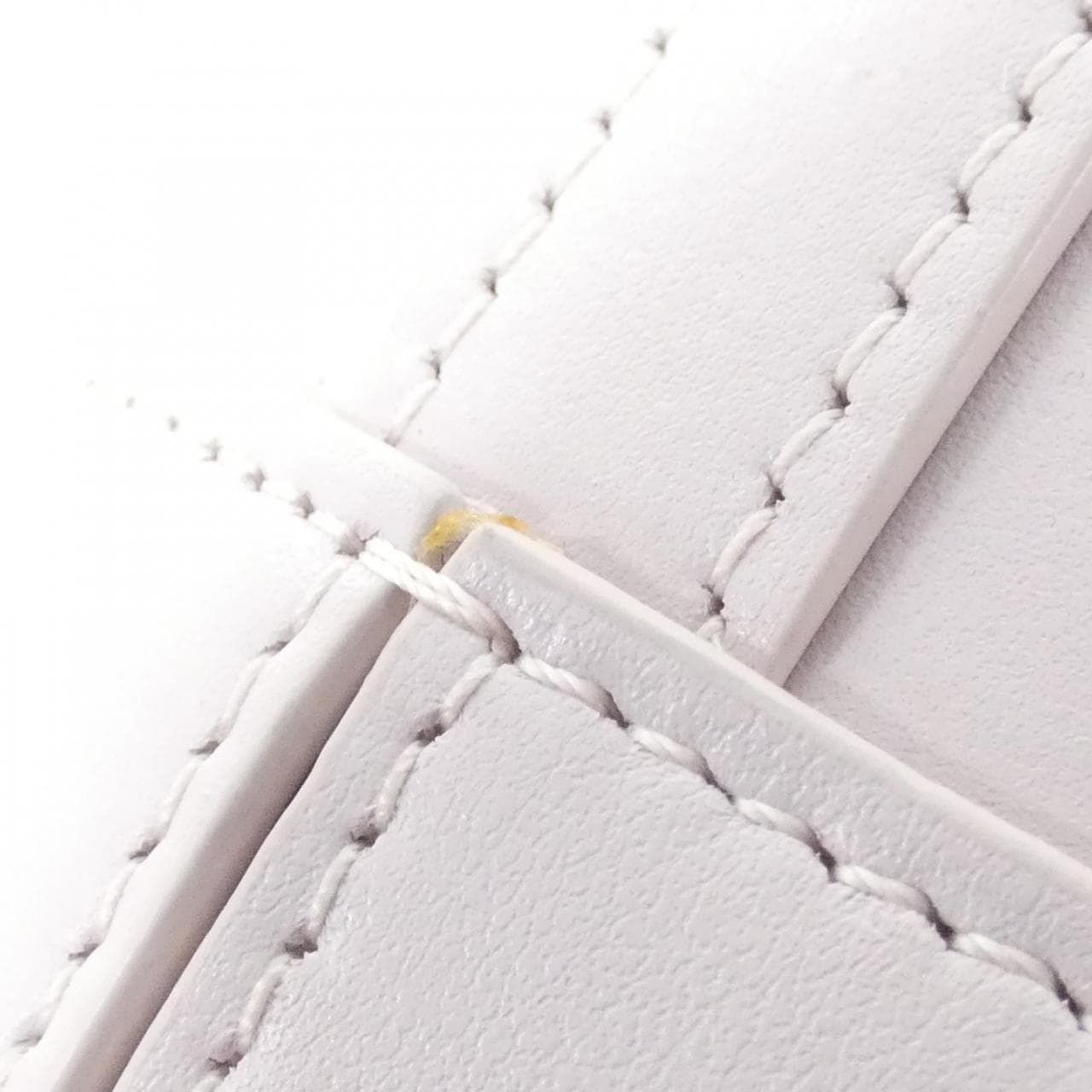 セリーヌ トリオンフ 写真4