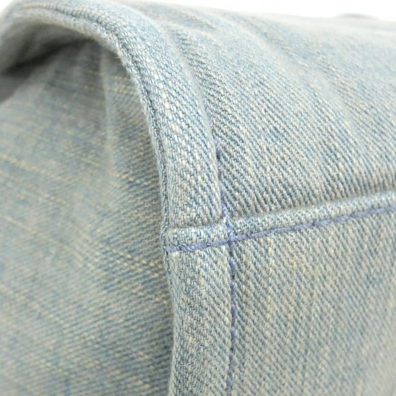 シャネル ドーヴィル 写真3