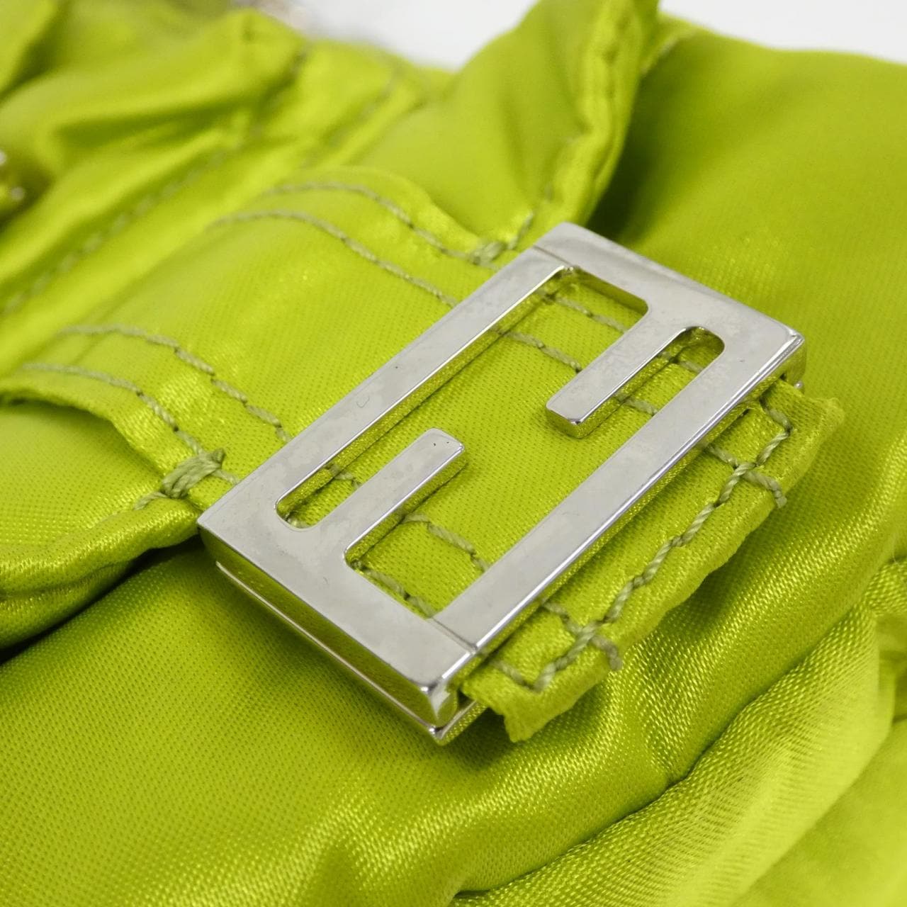 フェンディ バゲット 写真4