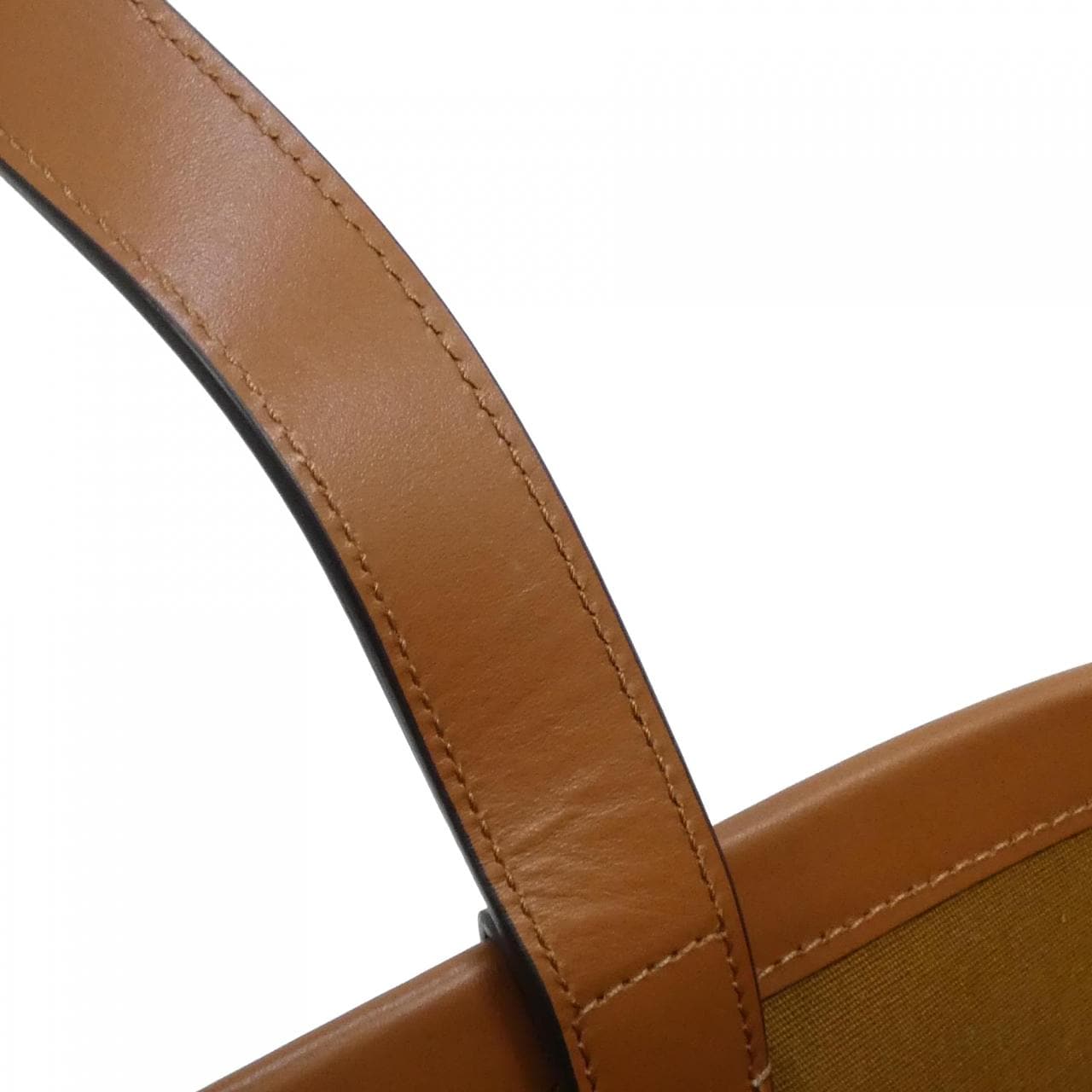 セリーヌ トリオンフ 写真6