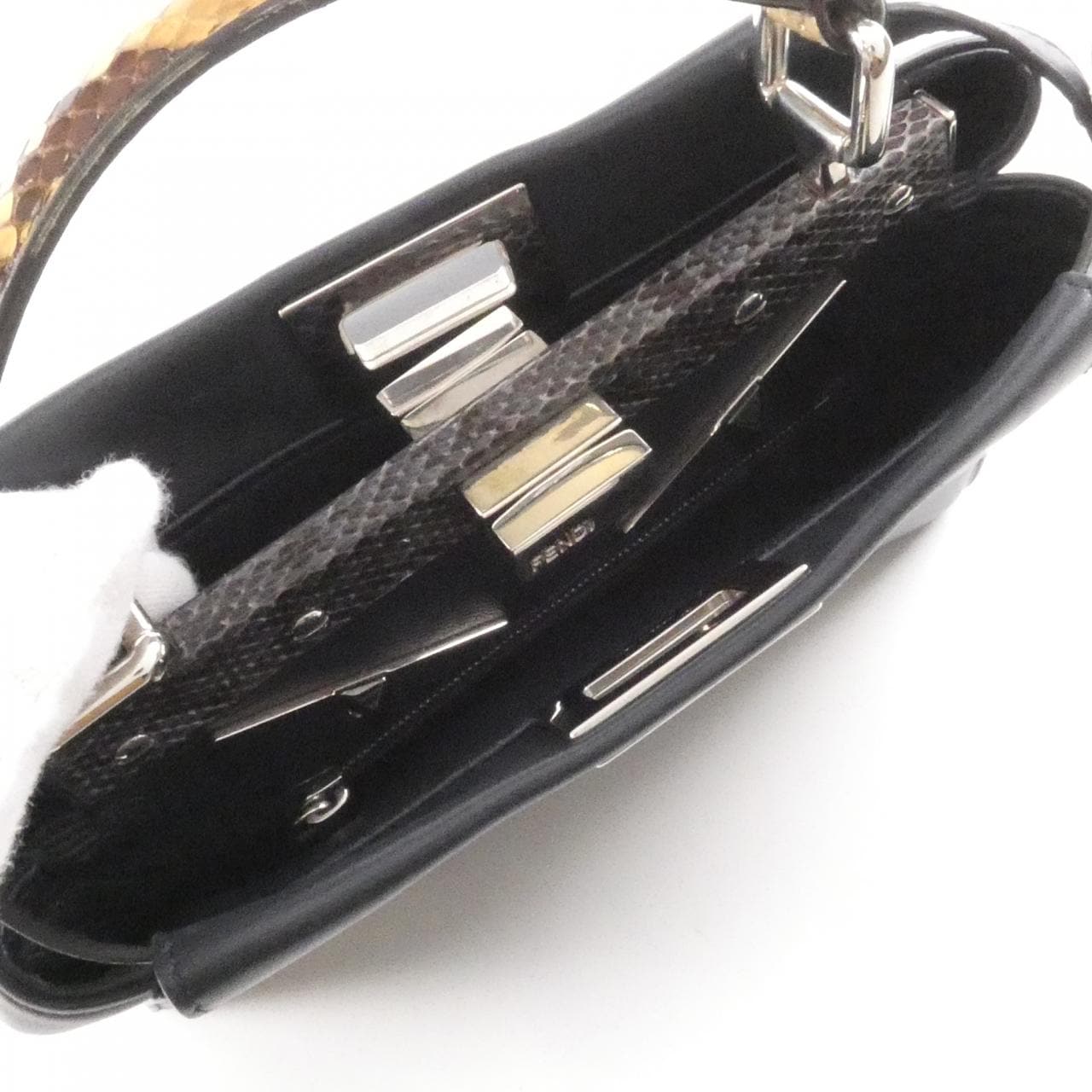 フェンディ ピーカブー 写真5