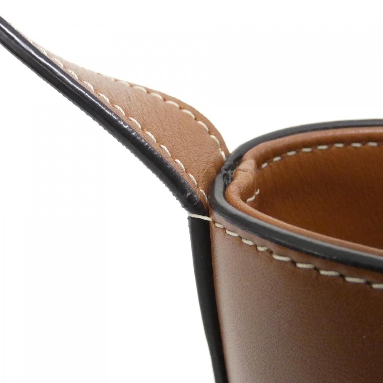 セリーヌ トリオンフ 写真7