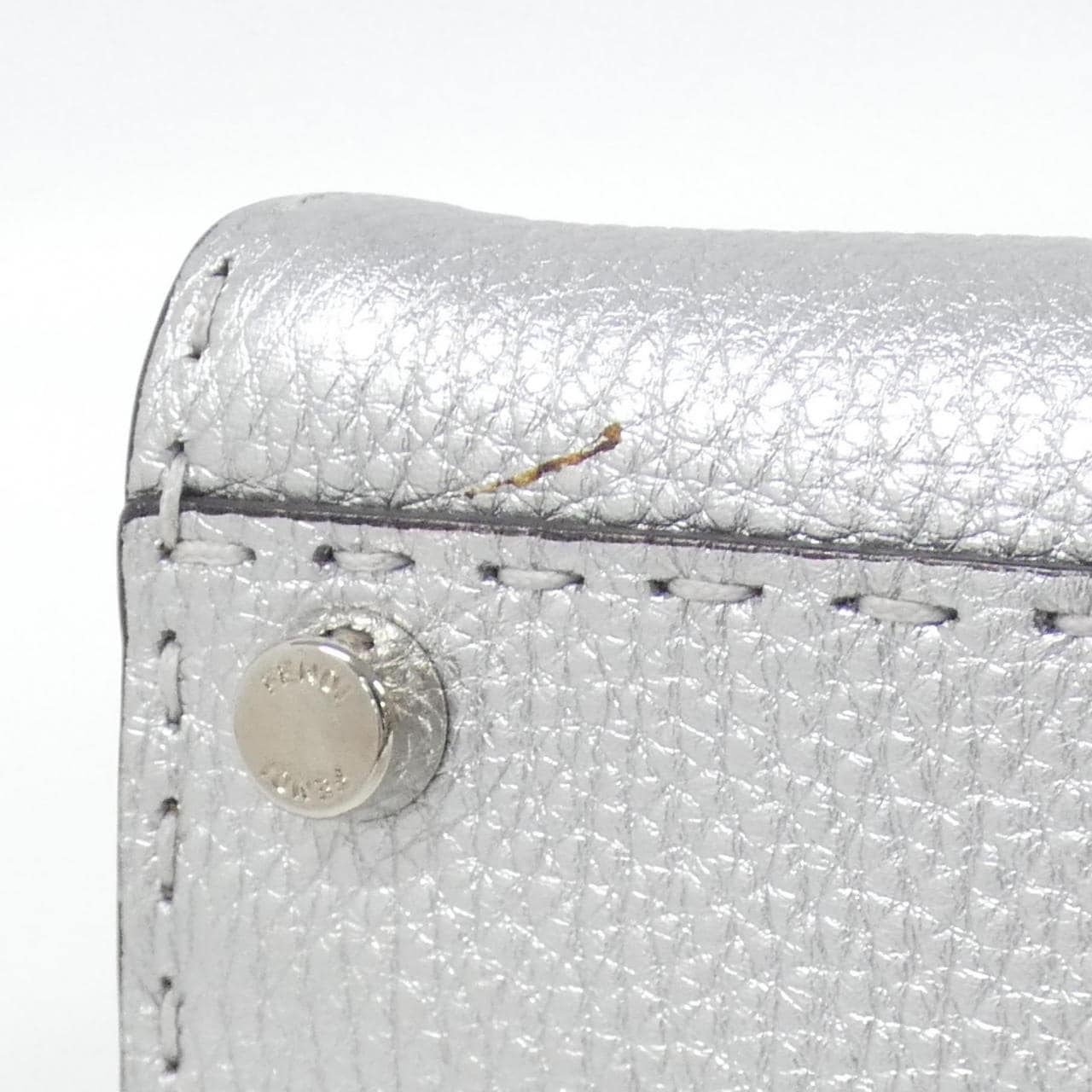 フェンディ ピーカブー 写真2