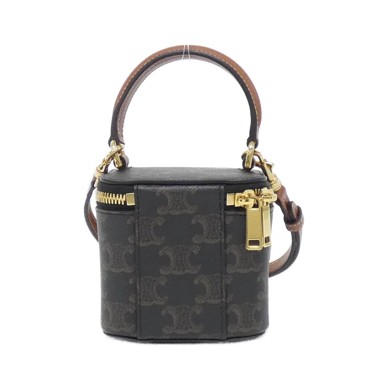 セリーヌ トリオンフ 写真2