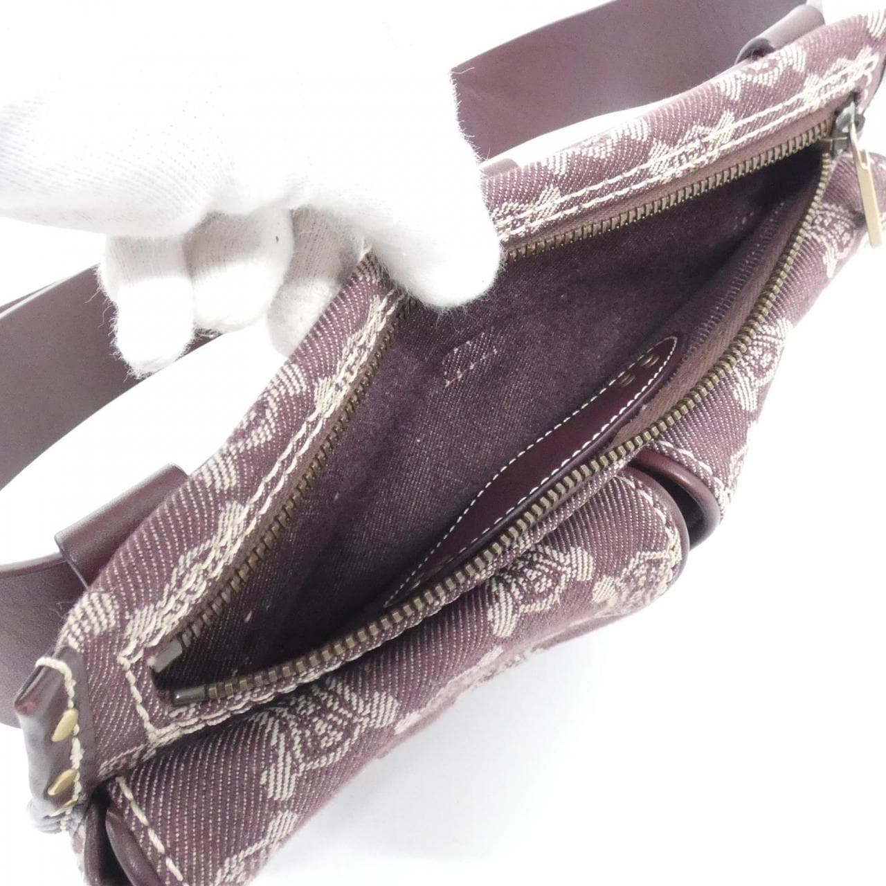 セリーヌ ベルトバッグ 写真9