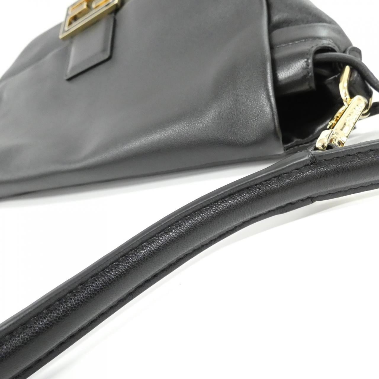 フェンディ バゲット 写真5