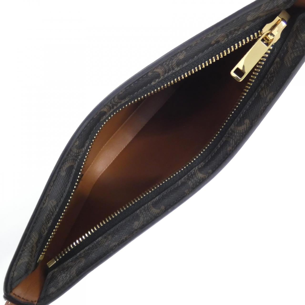 セリーヌ トリオンフ 写真5