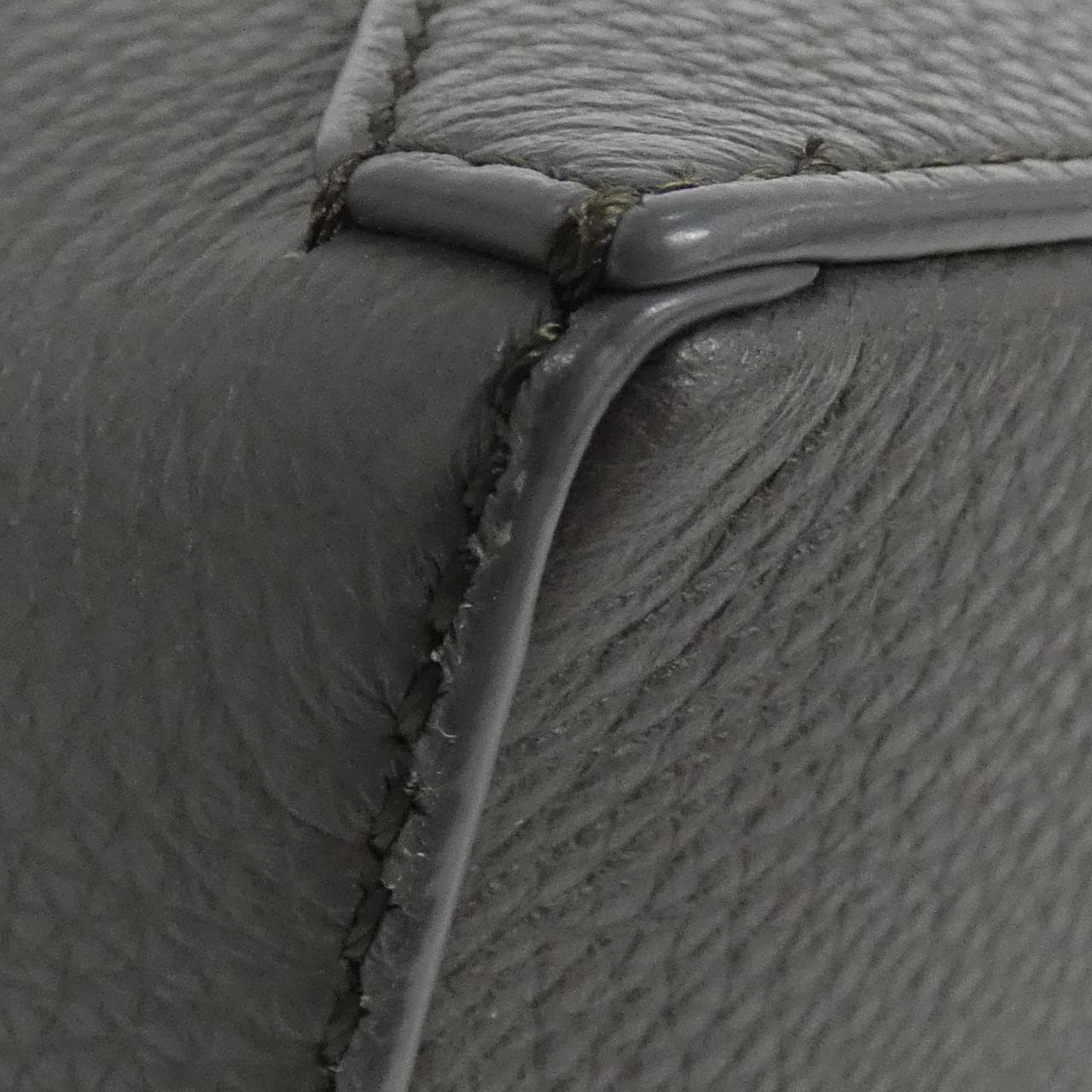 ロエベ パズル 写真3