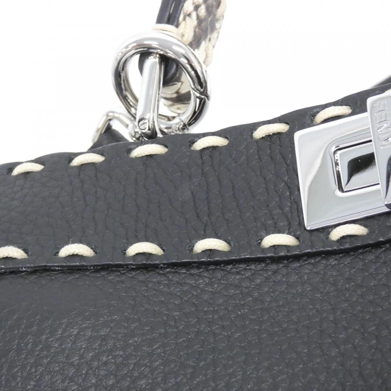 フェンディ ピーカブー 写真3