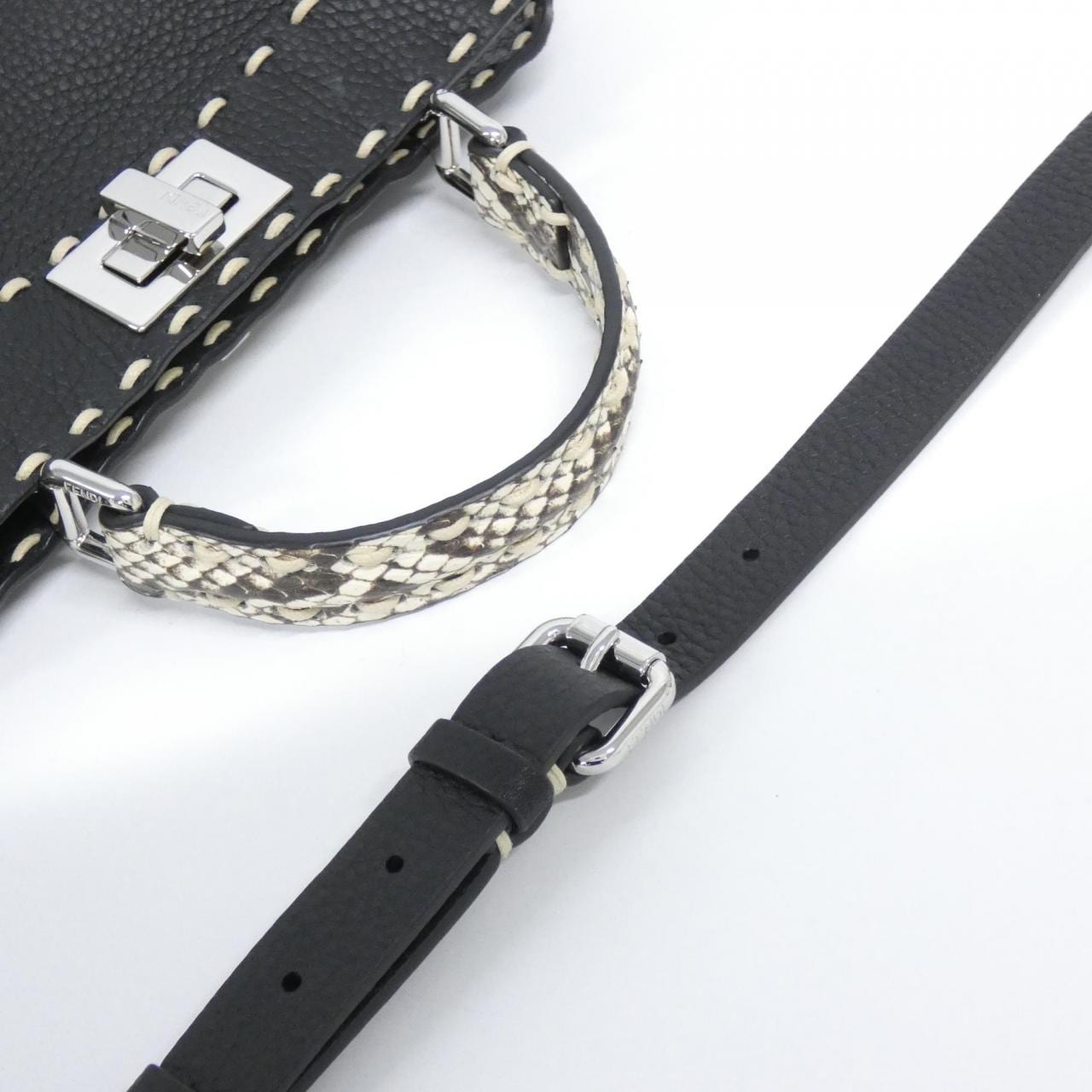 フェンディ ピーカブー 写真5