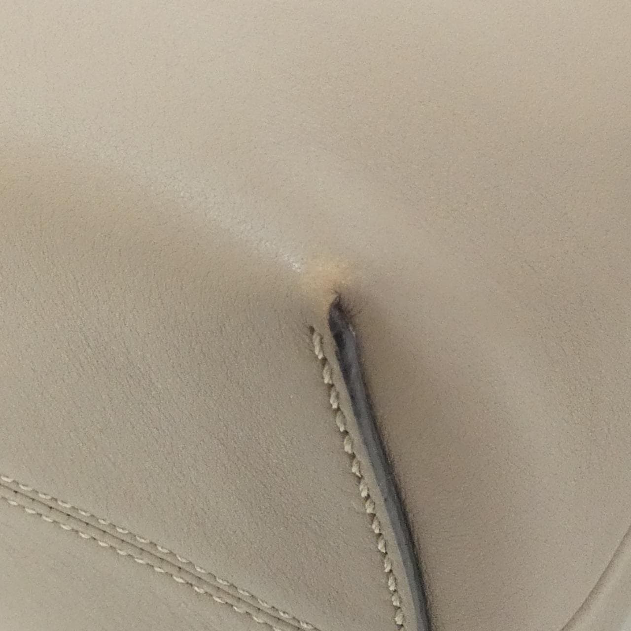 フェンディ バイザウェイ 写真3