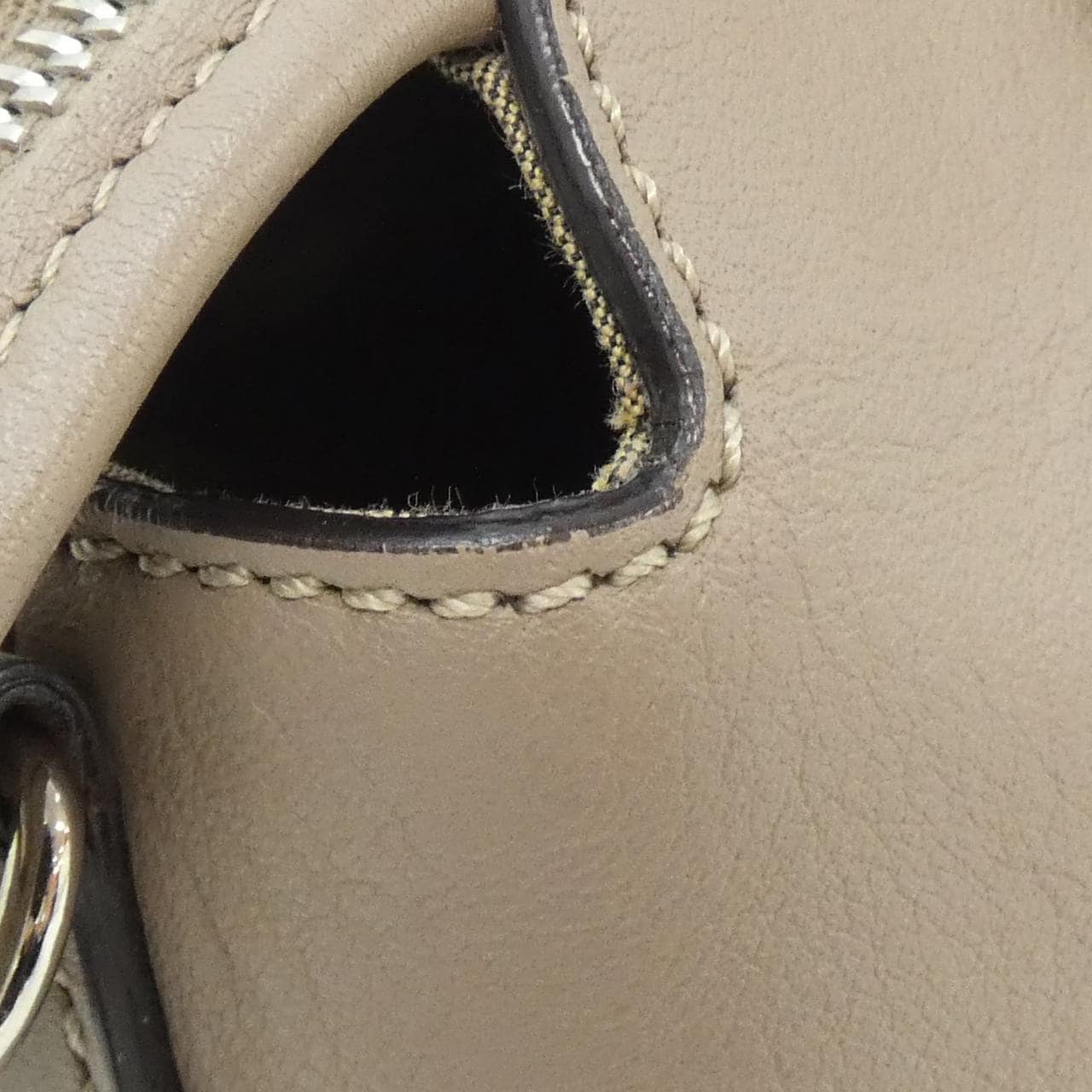 フェンディ バイザウェイ 写真5