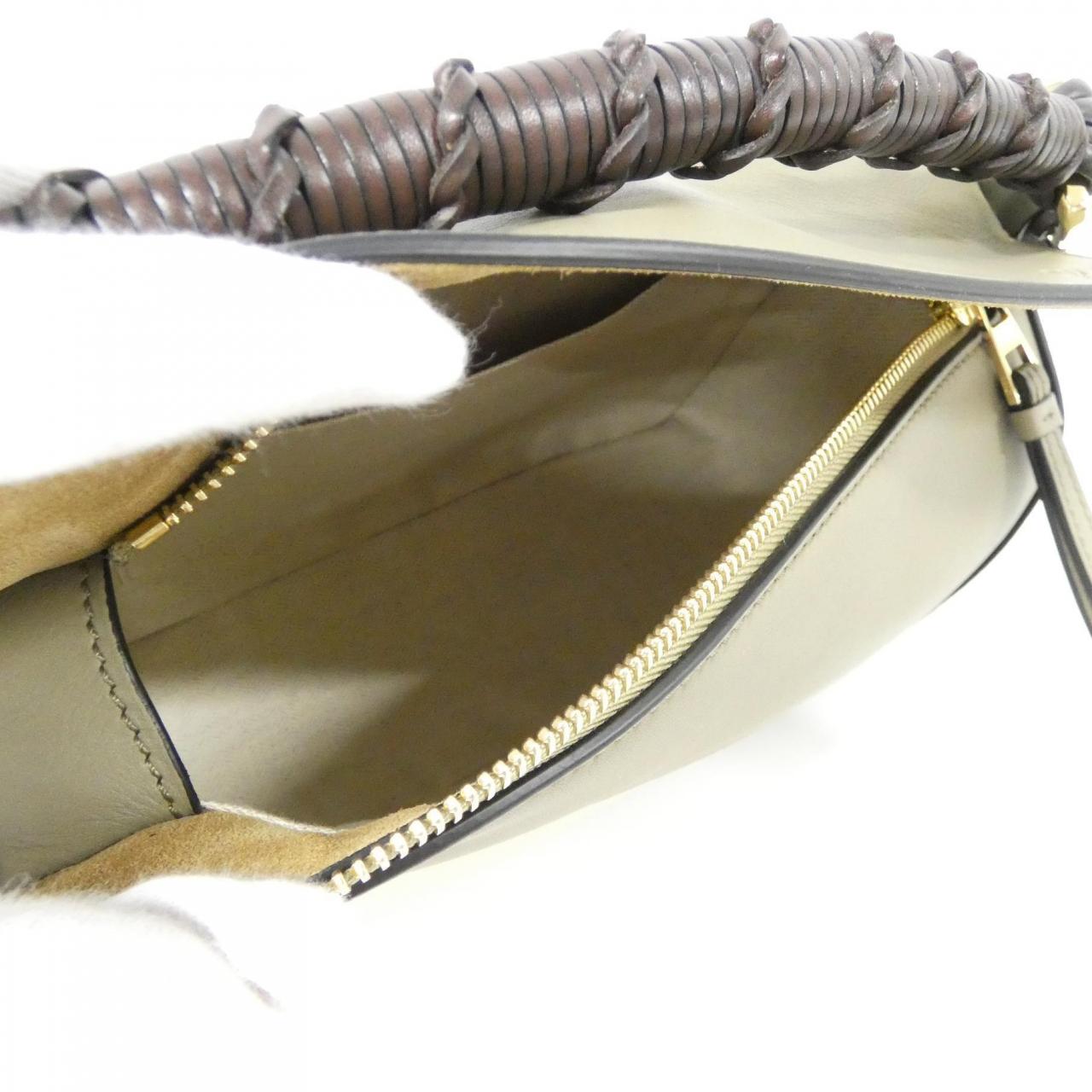 ロエベ パズル 写真7