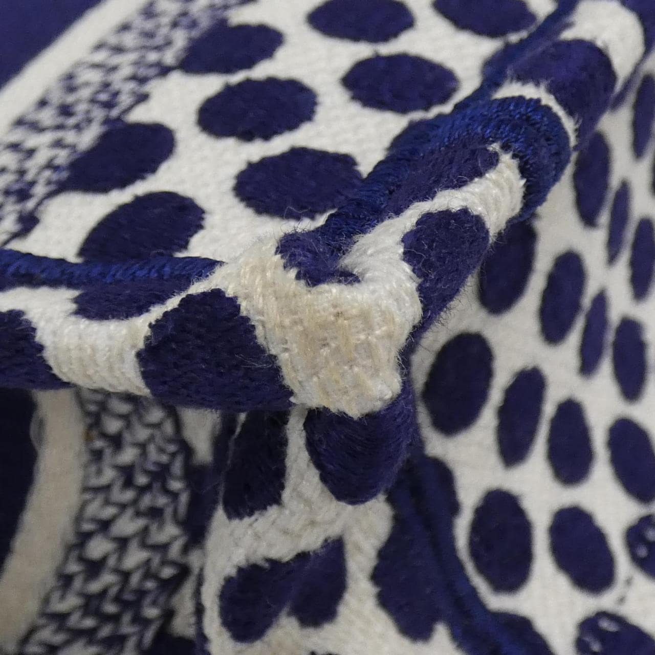 ディオール ブックトート 写真3