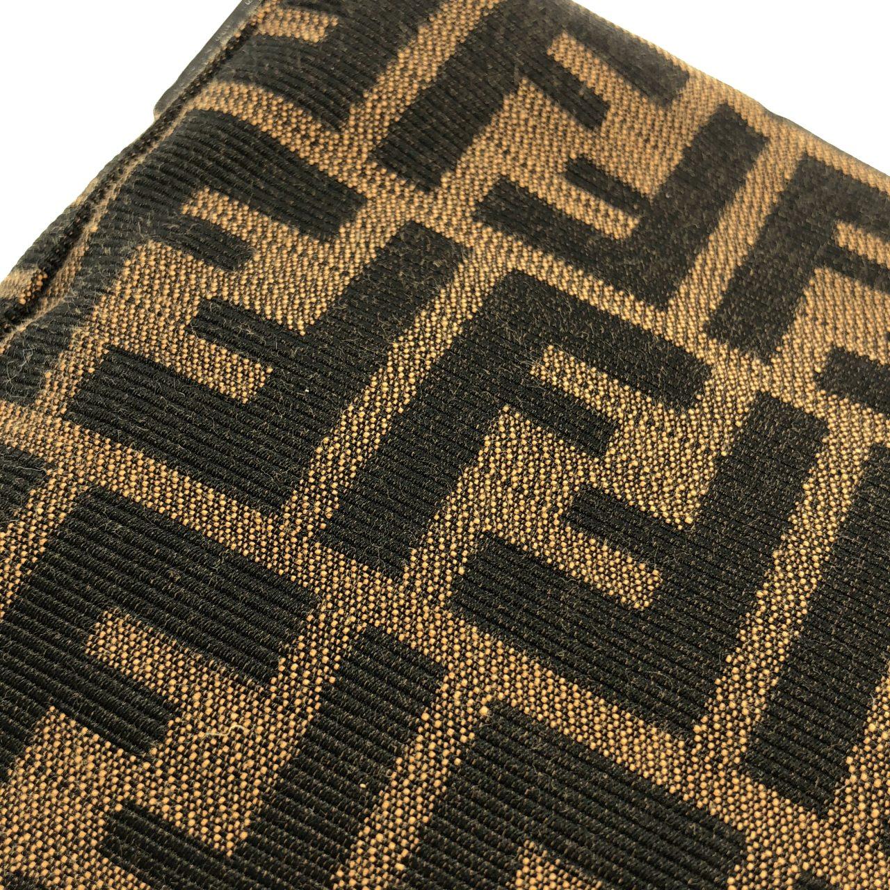 フェンディ バゲット 写真4