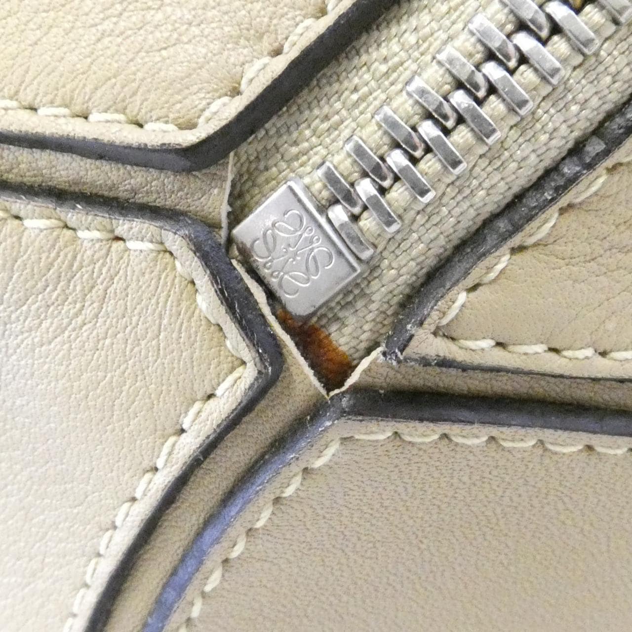 ロエベ パズル 写真5