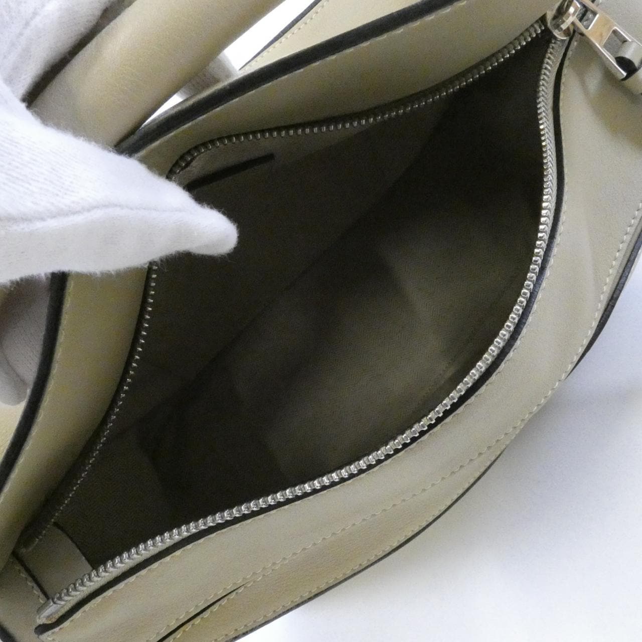 ロエベ パズル 写真7