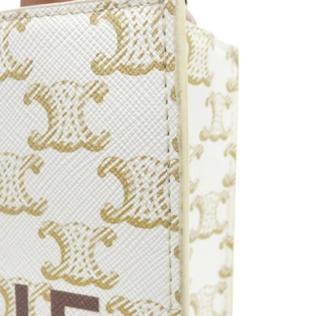 セリーヌ トリオンフ 写真5