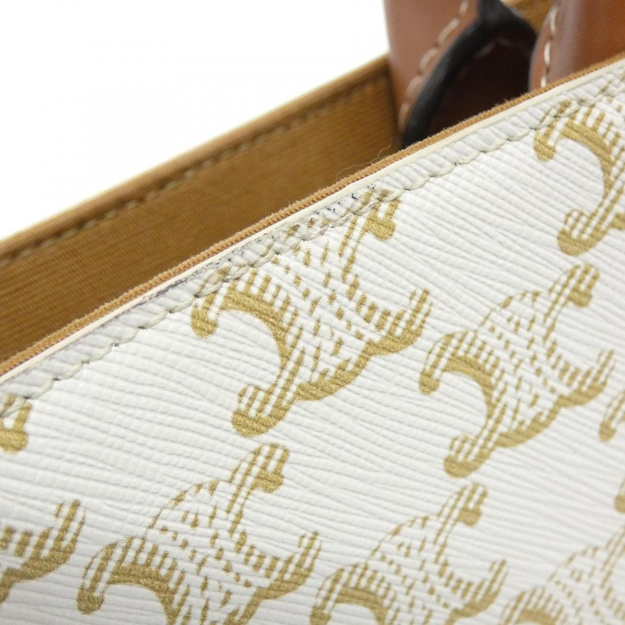 セリーヌ トリオンフ 写真6