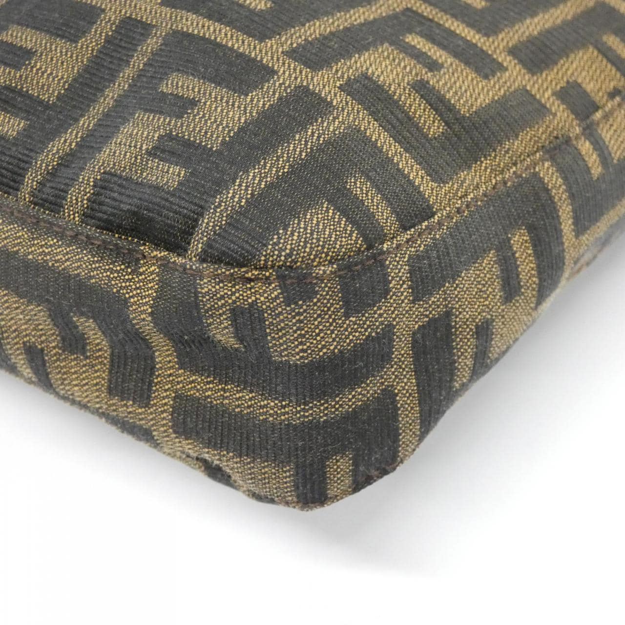 フェンディ バゲット 写真3