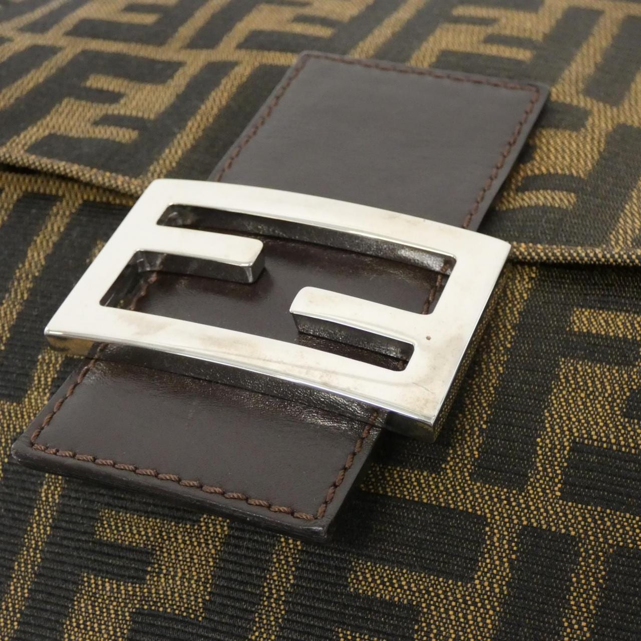 フェンディ バゲット 写真4