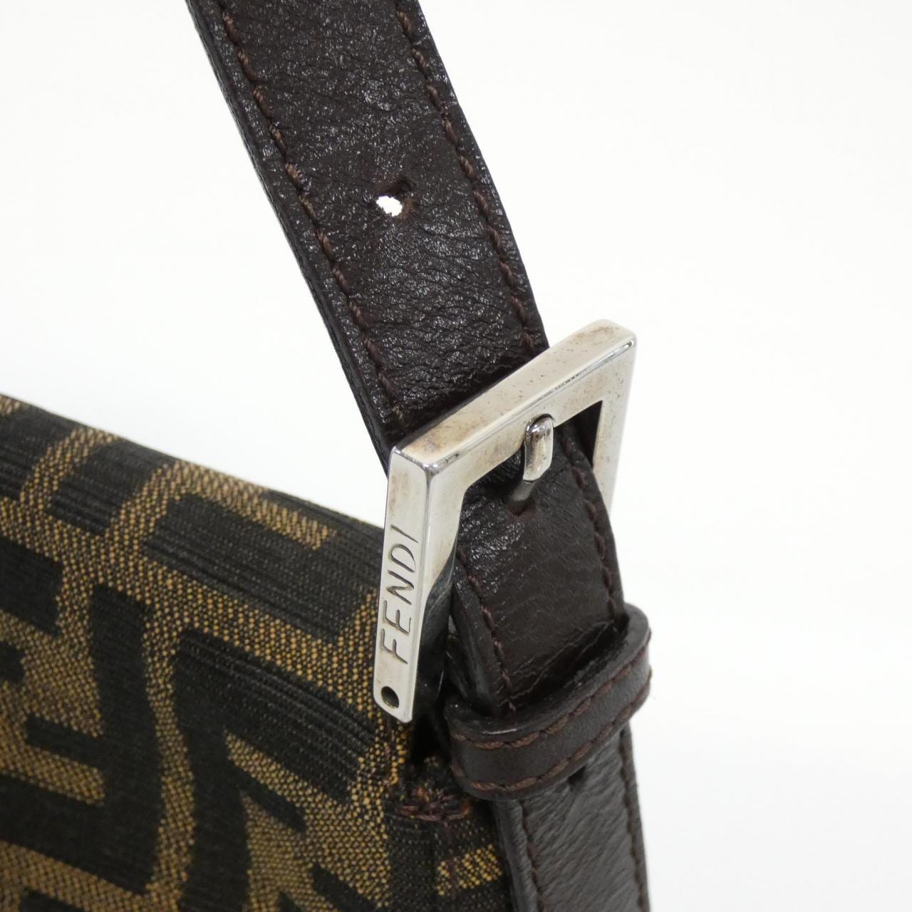 フェンディ バゲット 写真5