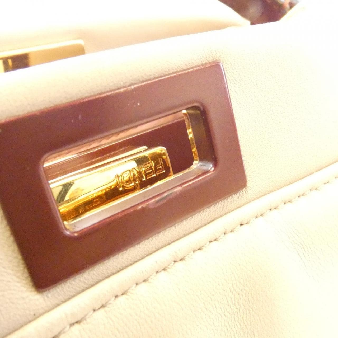 フェンディ ピーカブー 写真4