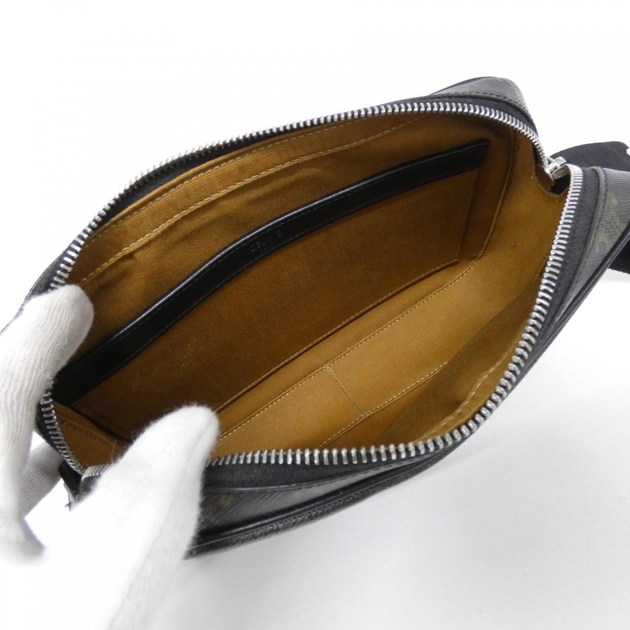 セリーヌ トリオンフ 写真5