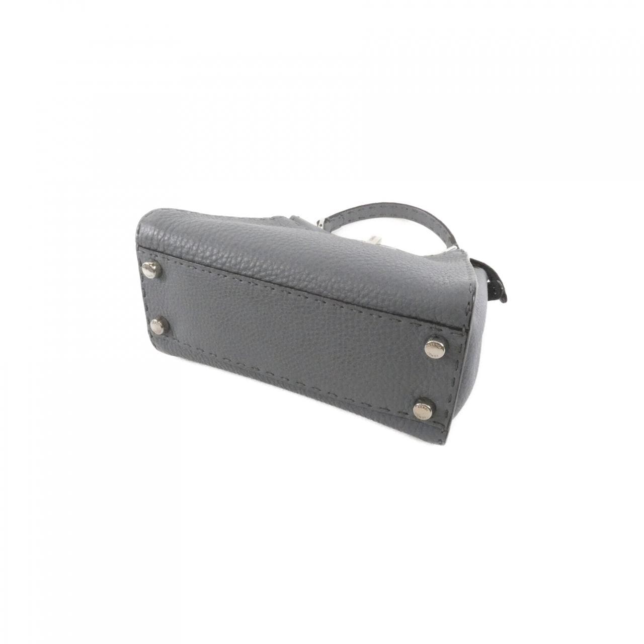 フェンディ ピーカブー 写真2