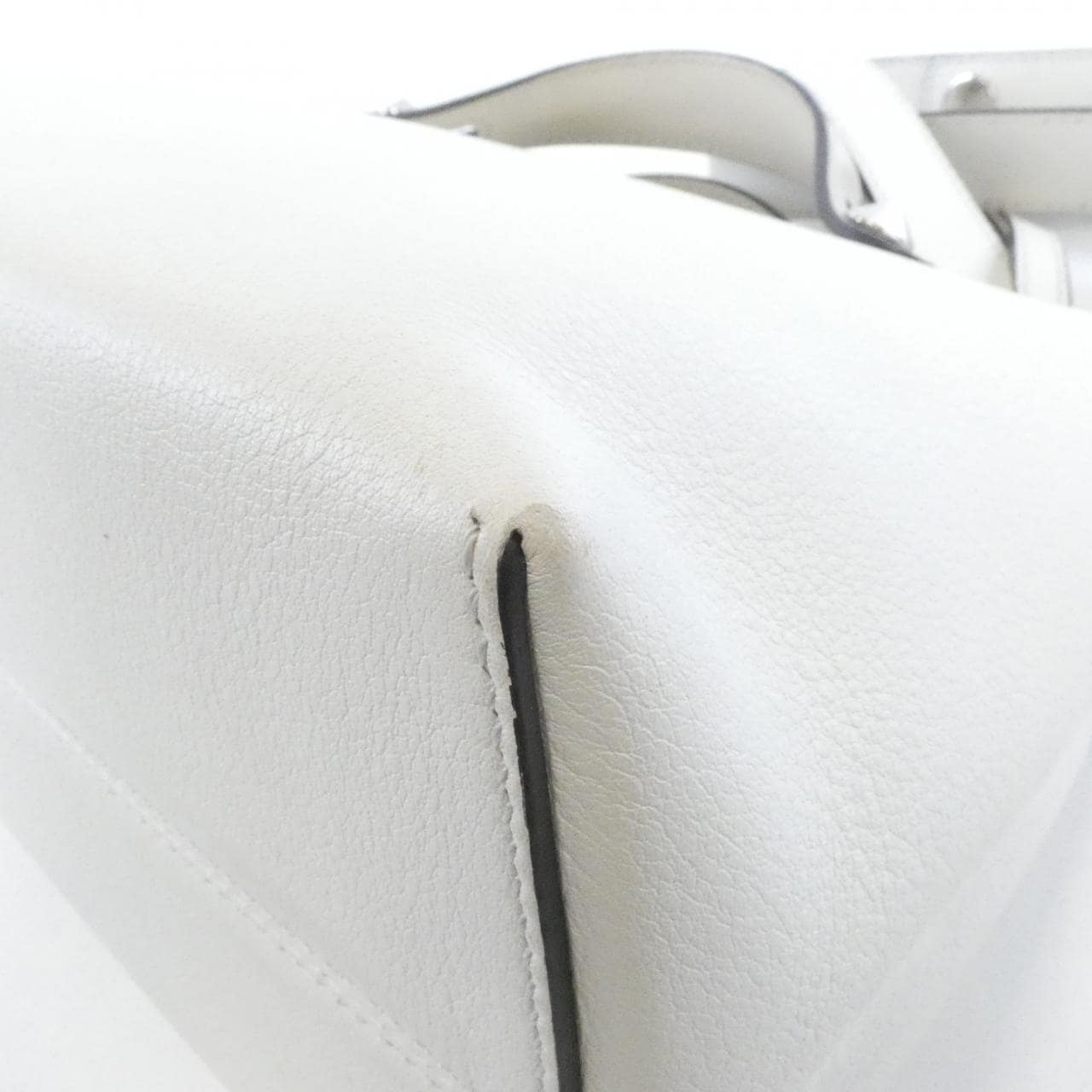 フェンディ バイザウェイ 写真4