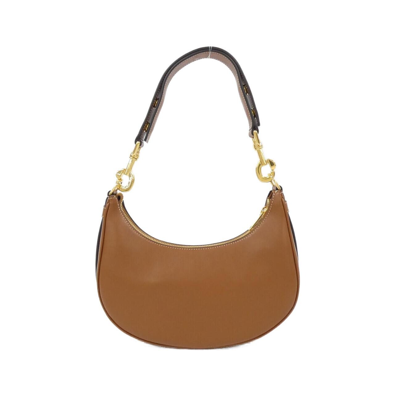 セリーヌ アヴァ 写真2